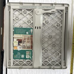  Portable Pet/ Toddler Adjustable Gate