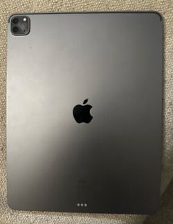 iPad Pro (12.9-inch) (5th generation) mint condition