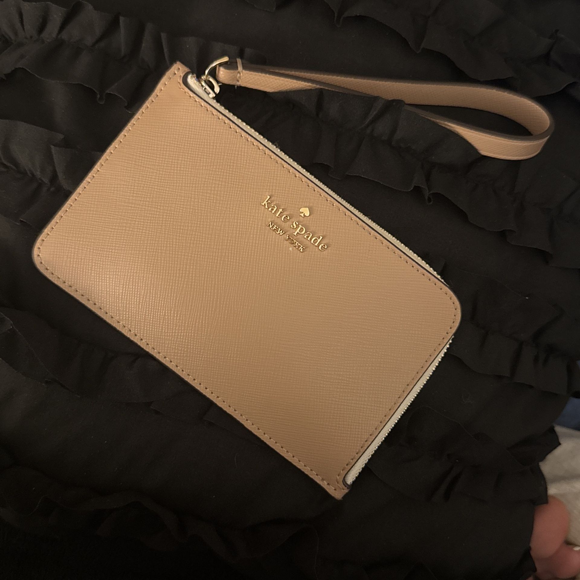 Kate Spade Wristlet ♠️