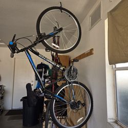 18 Speed Mountain Bike