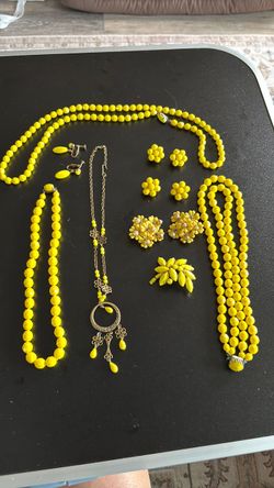 Yellow Vintage Jewelry Lot – Necklaces, Earrings & Brooches