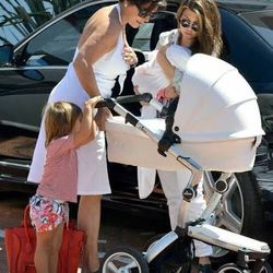 70% Off Mima Celebrity Stroller + Free Diapers & Wipes 