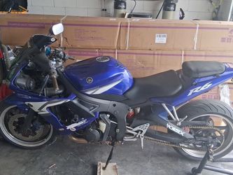 Yamaha r6 motorcycle