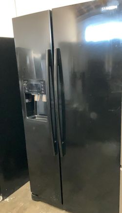 Samsung Side By Side Black Refrigerator
