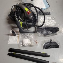 NEW Steam cleaner with accesories