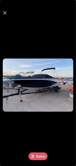 Glastron 205 GT boat with IO 350 Mercury Engine