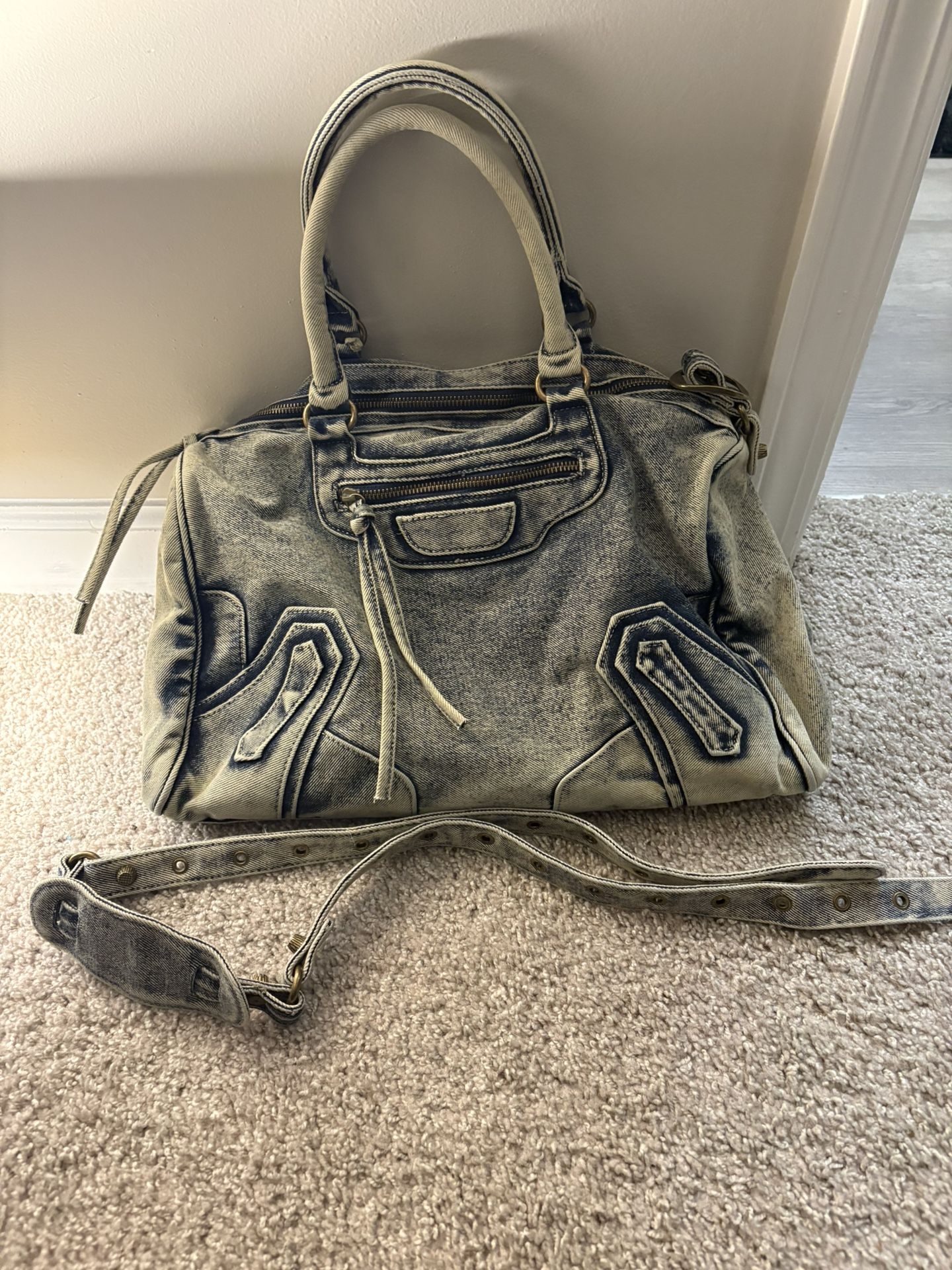 Fashion nova Denim Bag