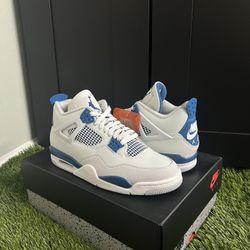 Air Jordan 4 “Military Blue” (Multiple Sizes)