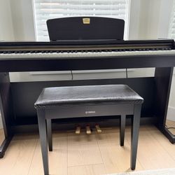 Yamaha Clavinova CLP-115 Digital Piano 