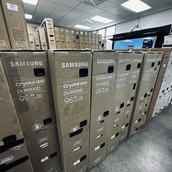 Samsung 98” Crystal UHD 4K Smart TV (DU9000)
