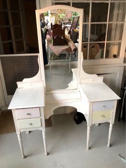 Vintage Vanity with Mirror