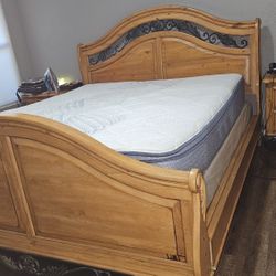Cal King Solid Wood Bedroom Set 