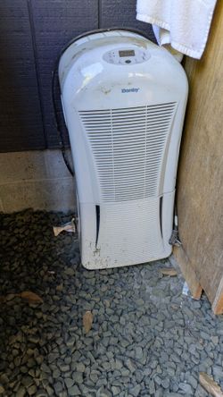 Danby 58pt dehumidifier FREE