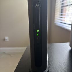 Motorola MB8600 DOCSIS 3.1 Cable Modem - Approved for Comcast Xfinity, Cox, and Charter