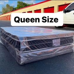NEW Mattress Queen Size Pillowtop With Box Spring // Offer  🚚