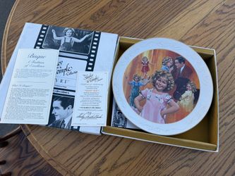 🎬 Autographed Shirley Temple “Curly Top” Collector Plate – Limited Edition