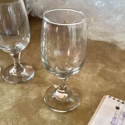 10 crystal wine glasses