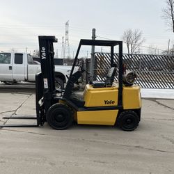 For sale a Yale GLP050Rf forklift. 5000lb lift capacity,83/189 triple mast,side shift, 42 inch forks .Cash only. It is in good working condition.