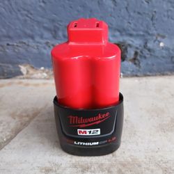 BATTERY MILWAUKEE M12