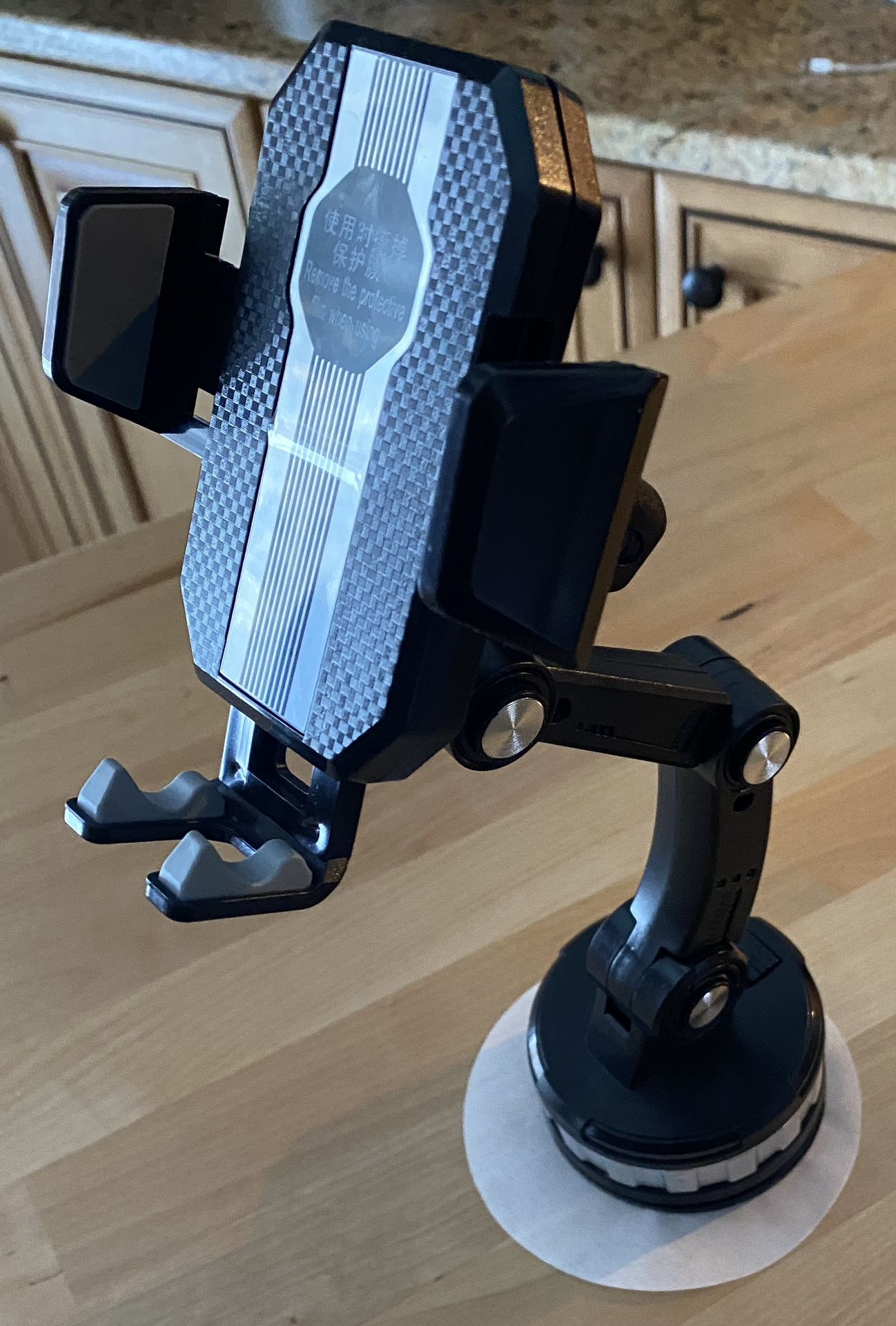 Universal car phone dashboard mount