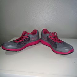 I found these 3 running Nike in my sister's closet