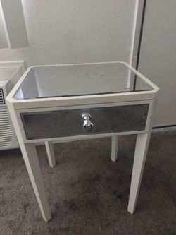 Pretty Accent Table