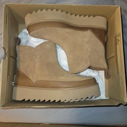 UGG Alina Mini Platform Boot