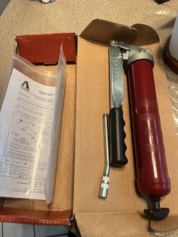 Brand New Professional Grease Gun Never Used 