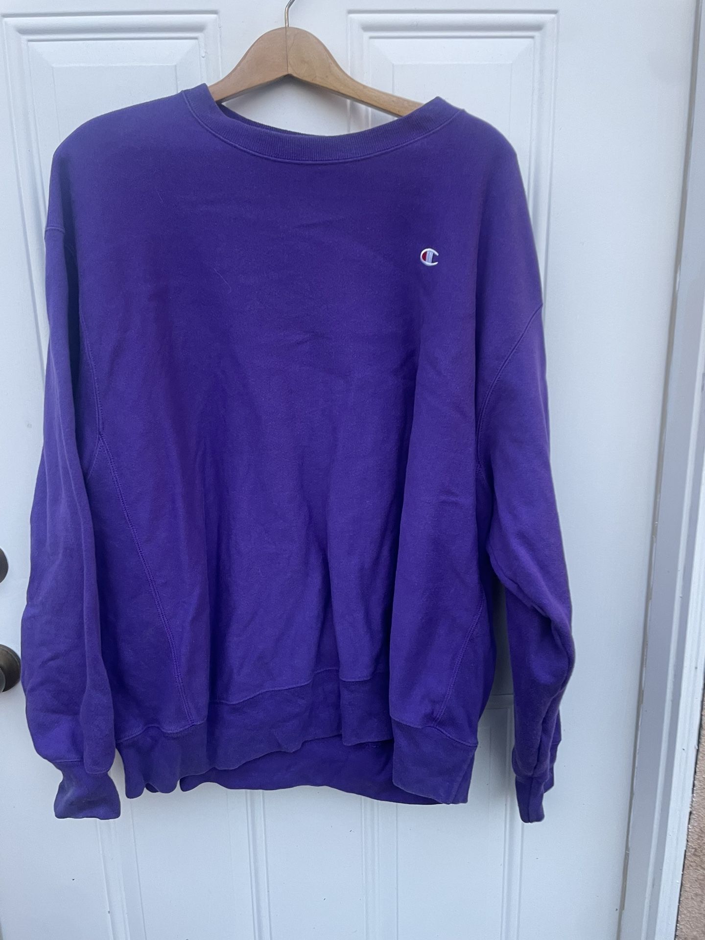 Champion sweater size 2 xl