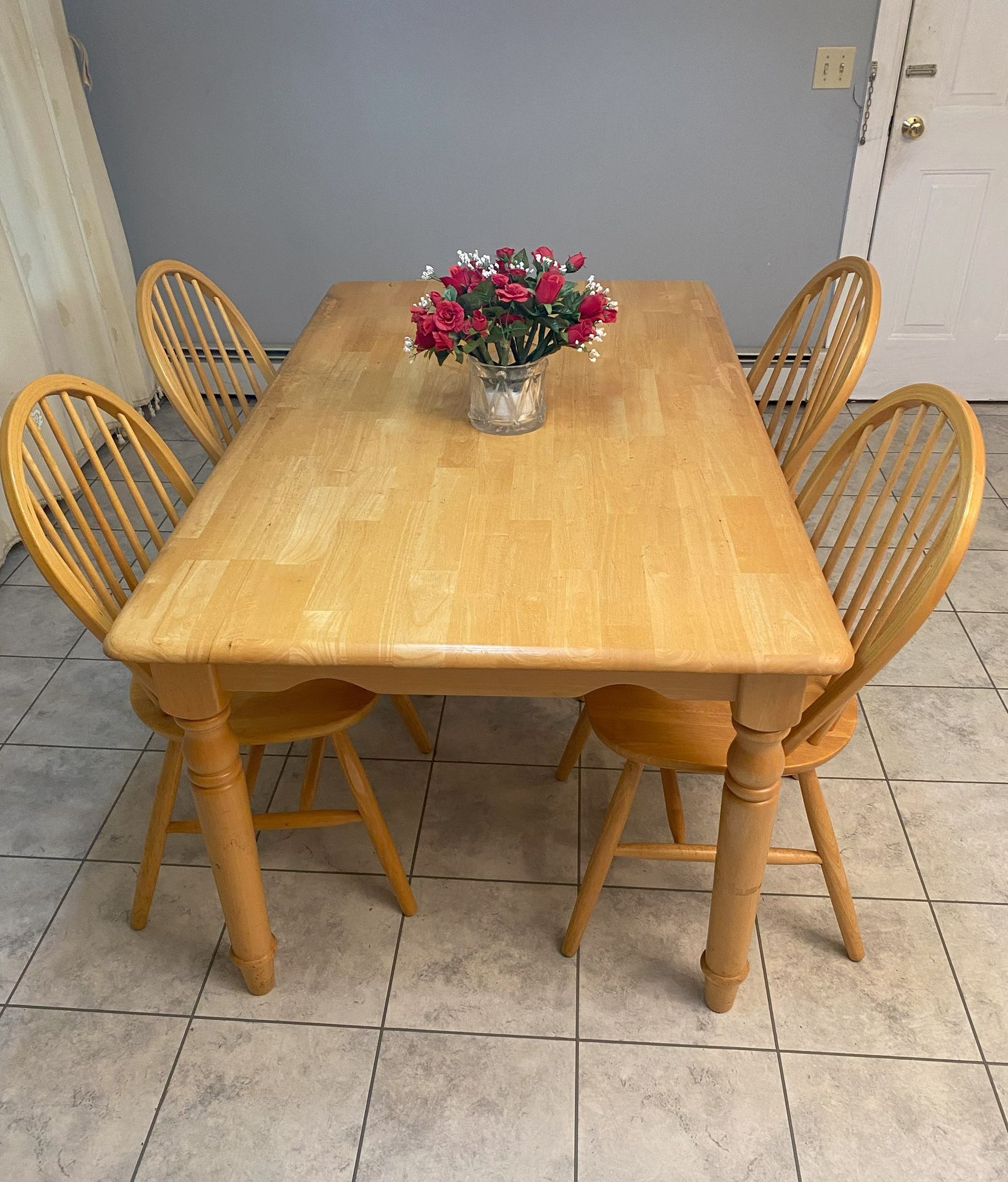 A Dinning Table With Four Chairs, Very New