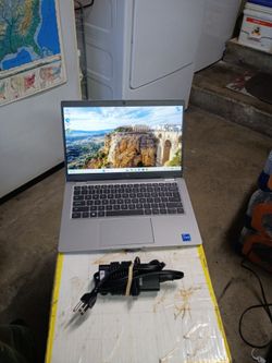 Dell Latitude 5320 13.3" 11th Gen i5 8gb 256gb SSD