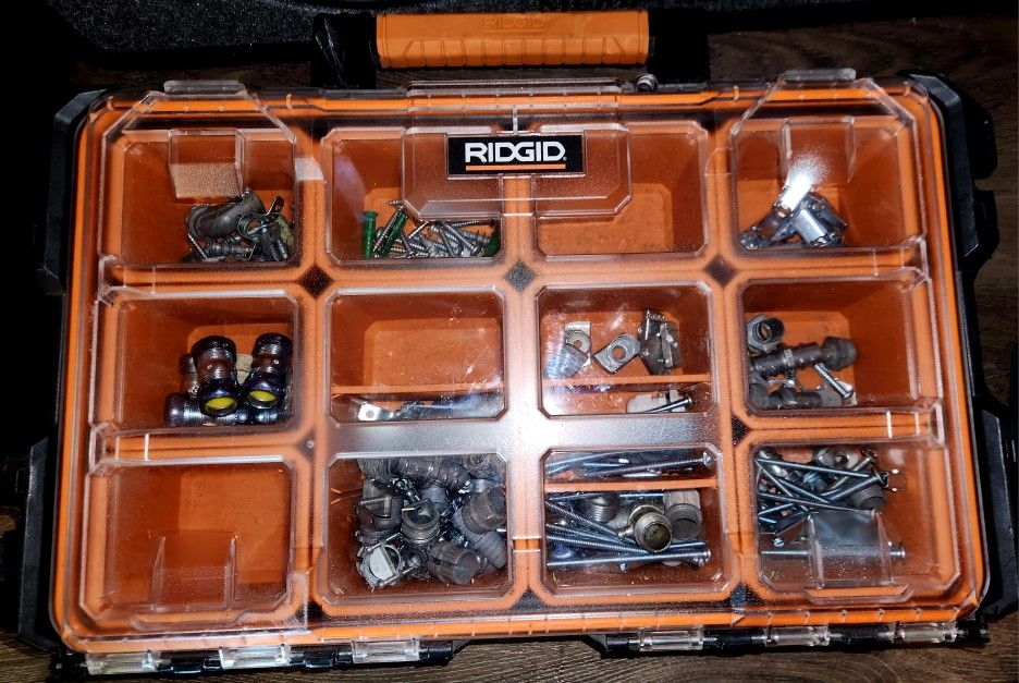 RIDGID Pro System Gear 10-Compartment Small Parts Organizer
