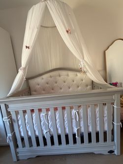 Wooden gray tufted convertible crib