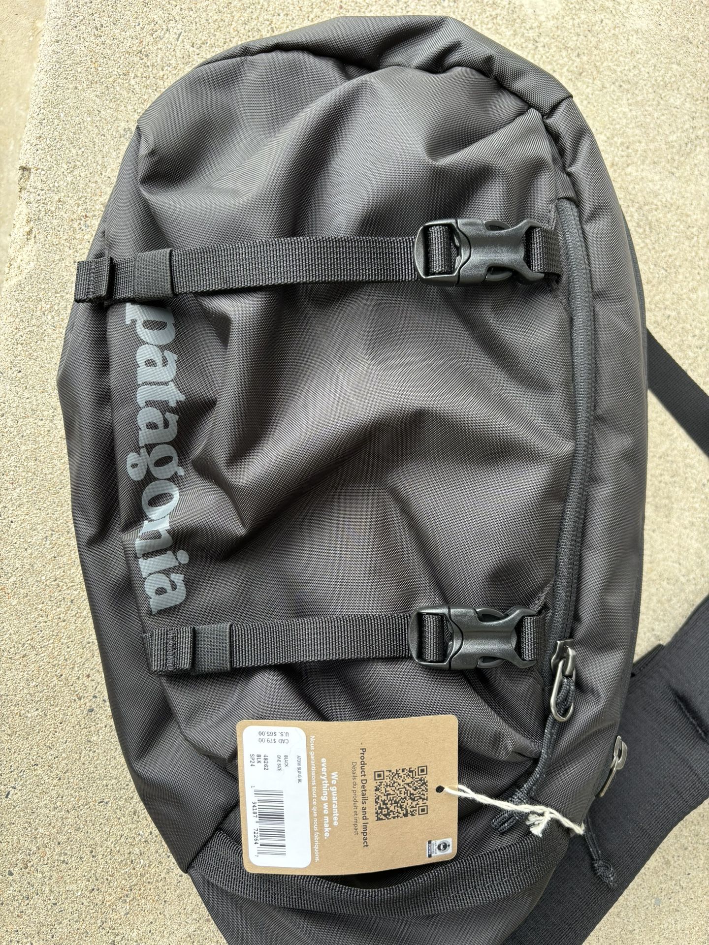 Patagonia Black Atom Sling Bag 8L, 