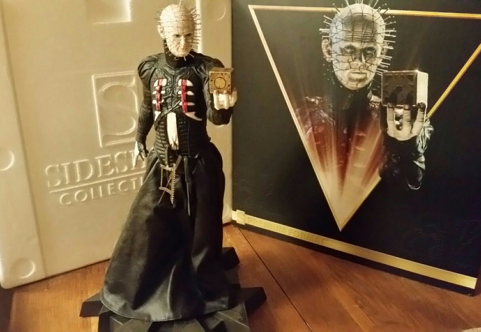Sideshow Collectibles - Hellraiser Pinhead Statue - perfect condition, art box present, 21"