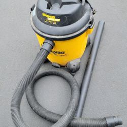 Shop Vac (Wet/dry) , hose, and accessories 