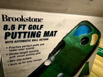 Brookstone- 8.5 FT GOLF PUTTING MAT