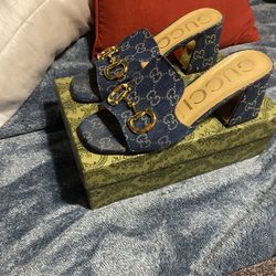 7/8 Gucci wedges 