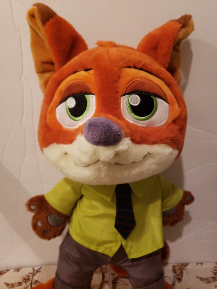 Disney Parks Exclusive Plush Nick Wilde Zootopia Big Feet Plush. W