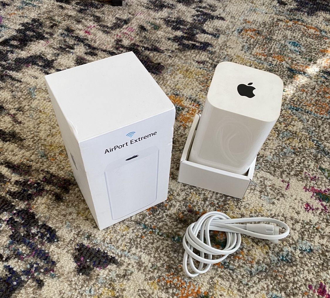 Apple AirPort 3-Port Gigabit Wi-Fi 802.11 AC Router for Sale in New York, NY -
