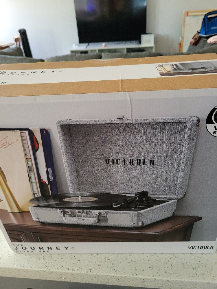 Victrola + The Jouney Signature TURNTABLE