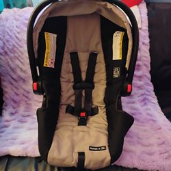 Graco Snugride 35 Click Connect Without Base Carseat