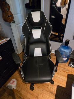 Gaming chair