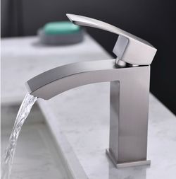 C105 Bathroom/Kitchen  faucet (Black/Gold/Brush Nickel) FACTORY DIRECT