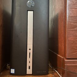 HP Desktop w/monitor i5 Core 7th Gen