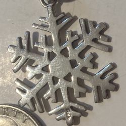 Vintage Sterling Silver 925 Pendant Snowflake Design