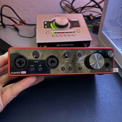 Scarlett Focusrite 2i2