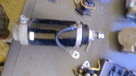 Mercury starter in other parts all good working order