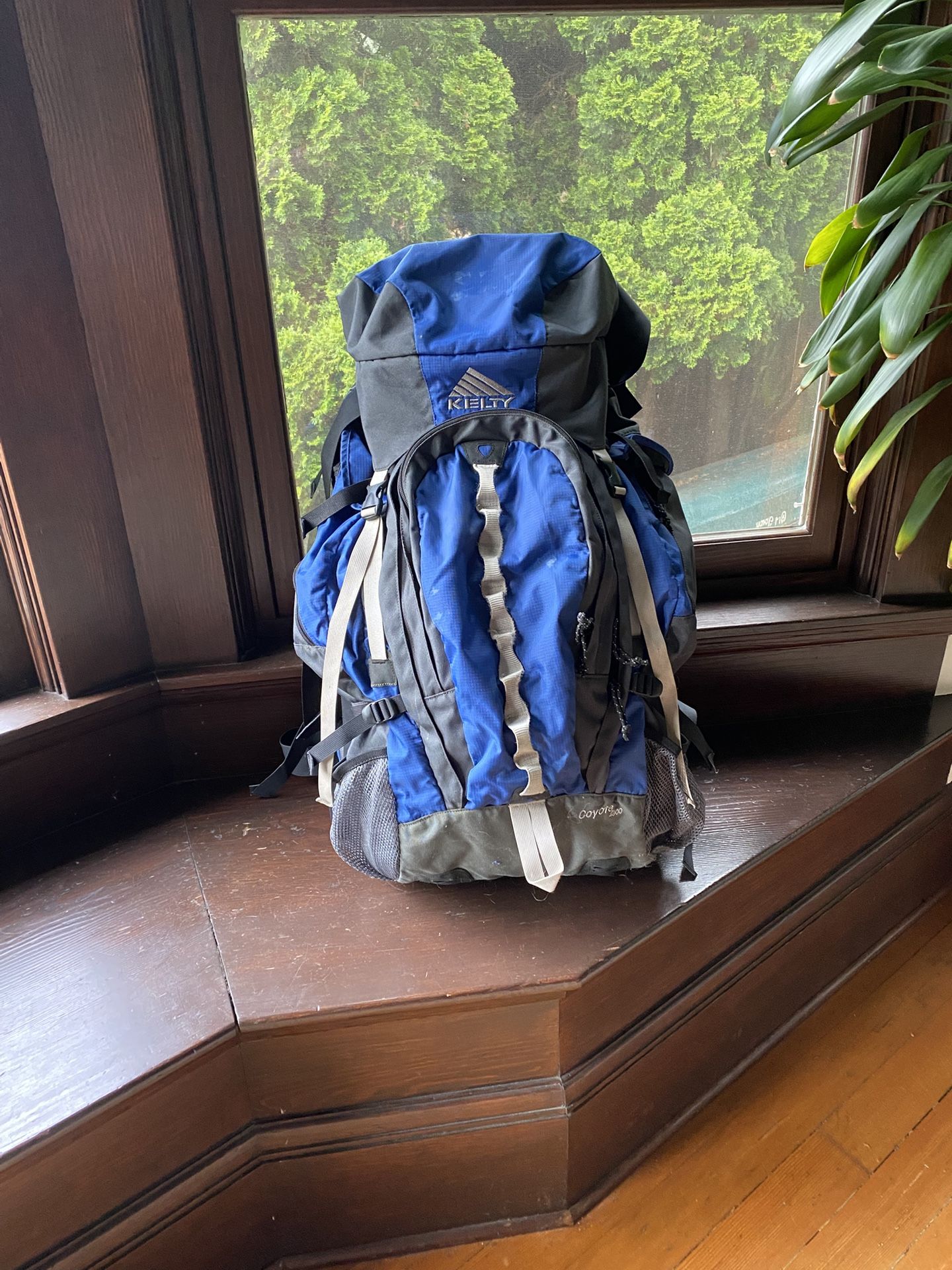 Great Backcountry Backpack Kelty Coyote 4900 (about 80 liters)
