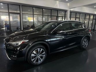 2017 INFINITI QX30